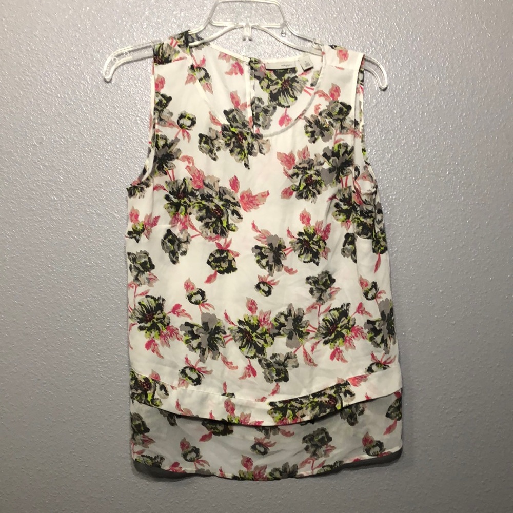 Halogen shirt women’s medium m sleeveless floral blouse greens pink white EUC